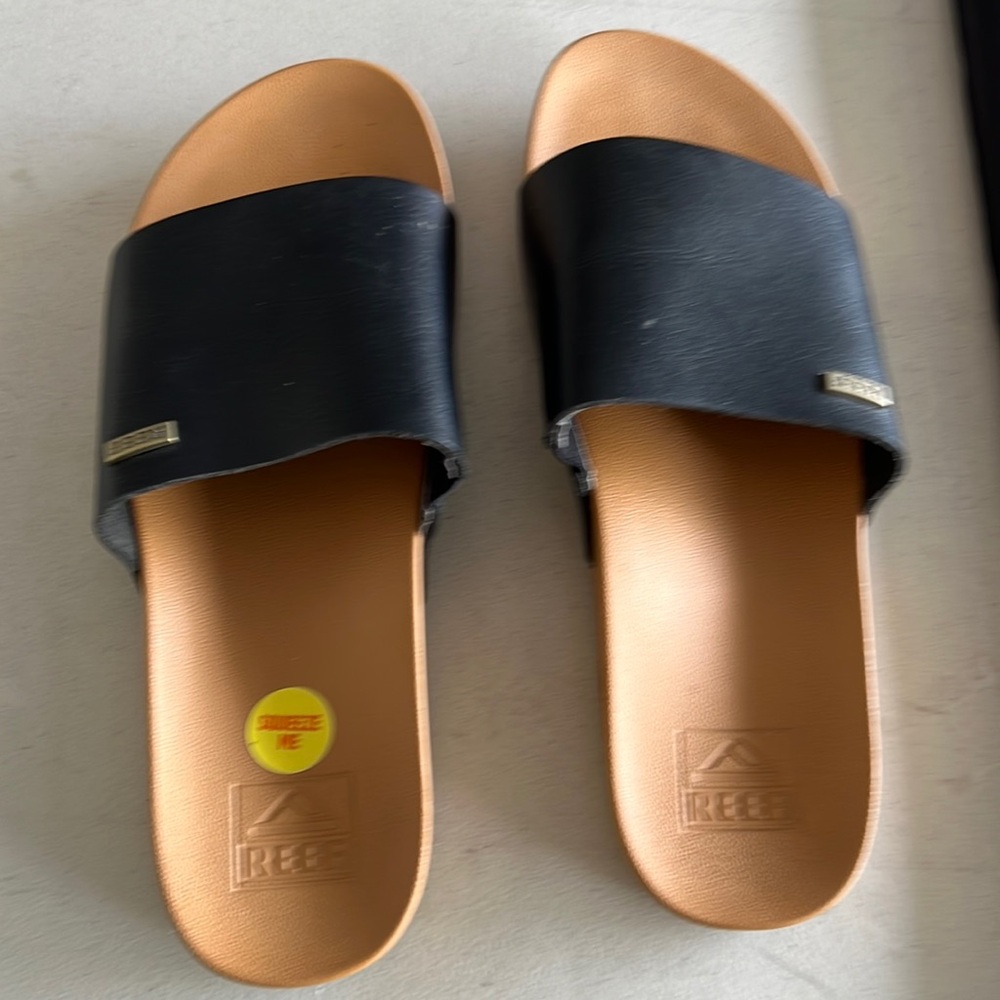 Reef Black and Tan Women's Sandals